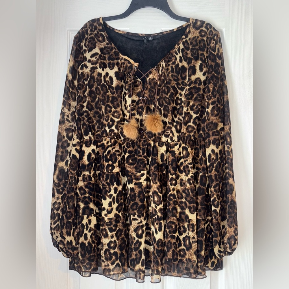 A.Z.I Leopard Print Tunic Tie Front w/ Pom Pom Accents Size XL